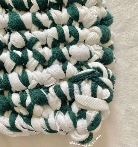 green and white crochet bag!