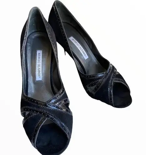 Manolo Blahnik Black Suede Perforated Leather Trim Peep Toe Heels Pumps 9