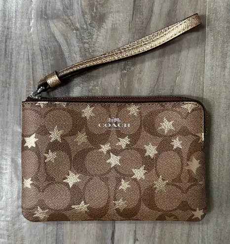 Coach NWT -  Khaki Wristlet with Star Pattern thumbnail 1