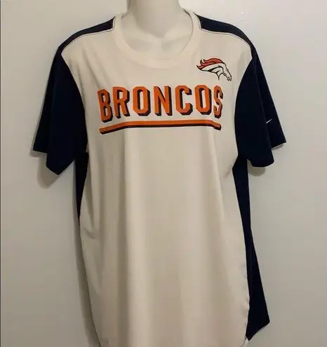 NFL Ladies  Broncos shirt size medium