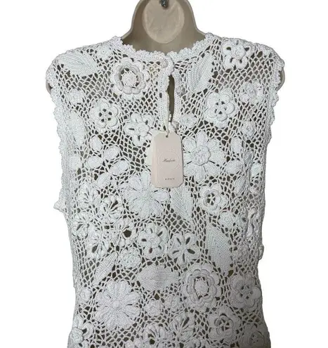 New Doen Hailroom Hand