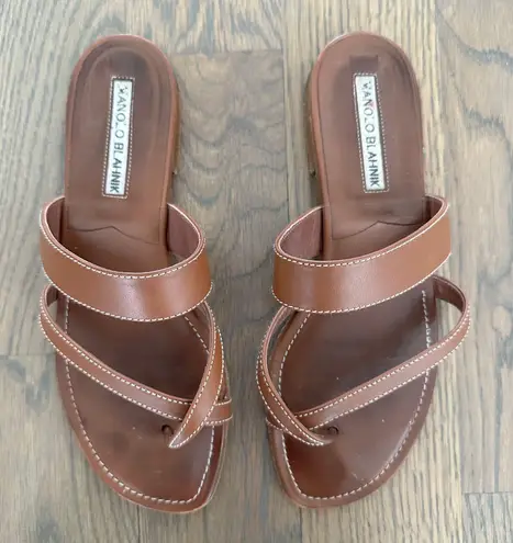 Manolo Blahnik Susa Leather Thong Sandal in Luggage Brown Tan Size 37 / 6
