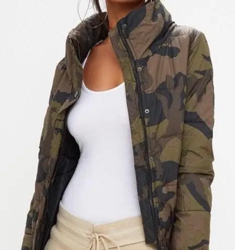 Urban Outfitters Camo Puffer Jacket 