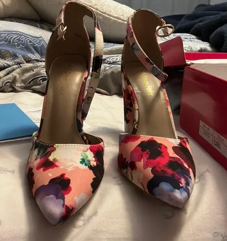 Dream Paris Dream Pairs Floral Heels