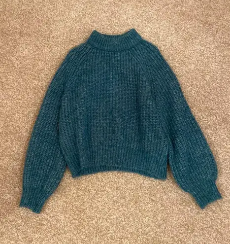 Universal Threads Sweater