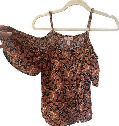 Willow & Root Cold Shoulder Top Womens Size XS Patterned Bohemian Trendy Black