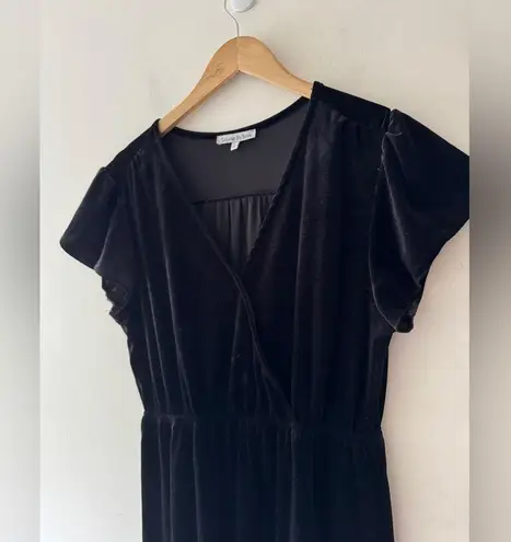 See And Be Seen Black Velvet Short Sleeve V Neck A Line Dress Size L