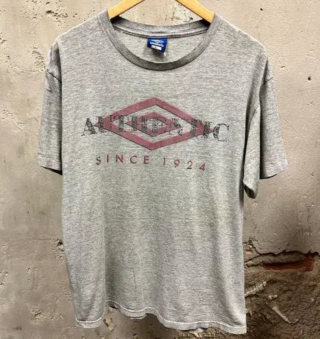 Umbro Umbra Sportswear 90s Gray Red Logo Spellout Distressed T-Shirt Large L Y2K Sport