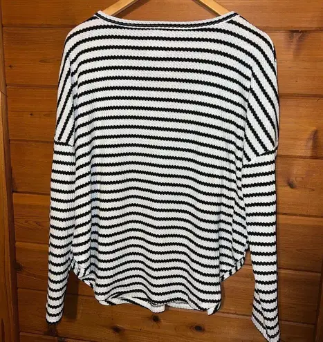 Arizona Jeans Arizona Jean Co Black & White Striped Button Front Long Sleeve Top Large