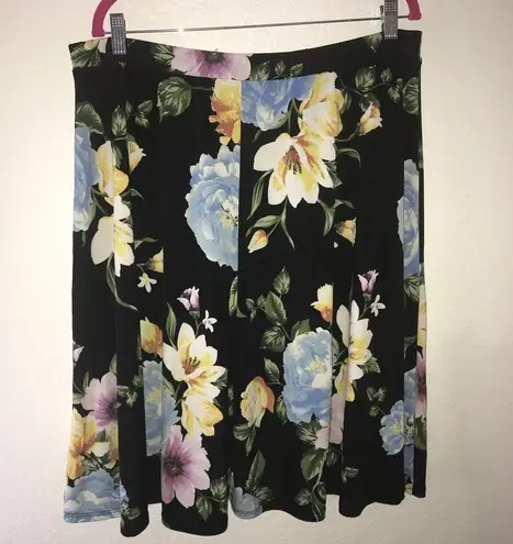 Stitch Fix GILLI Skirt Floral Silky Feel Black Skirt Elastic Waist Sz 2X NWOT
