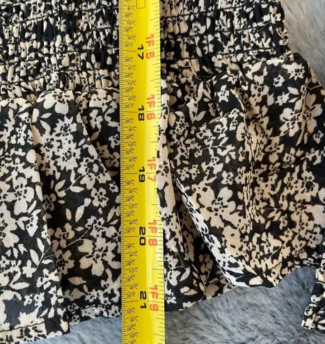 Jopna Top with Elastic Waist and Peplum Cross Front in Black and Tan Floral. Size L