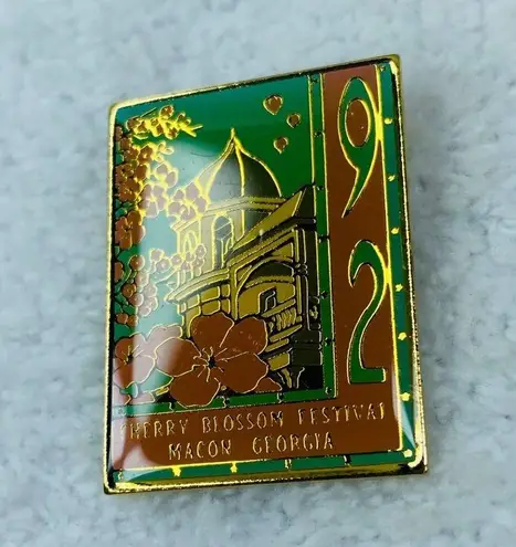 Cherry Blossom Festival 1992 Macon Georgia Vintage Tie Tack Lapel Pin Brooch