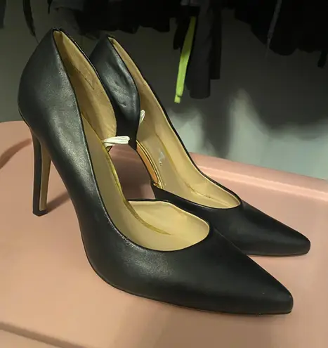 Classy Black Heels Size 8.5