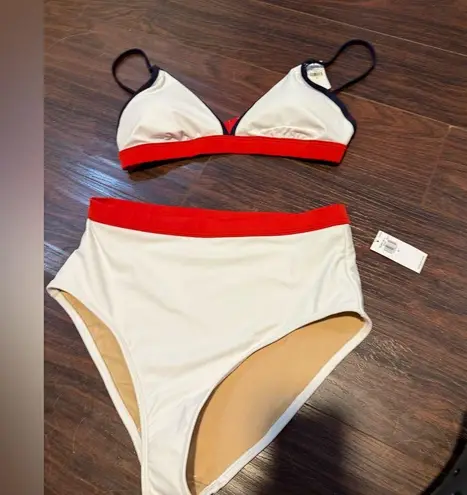 Old Navy NWT  White and Red Bikini Set with Blue Trim - Image 5