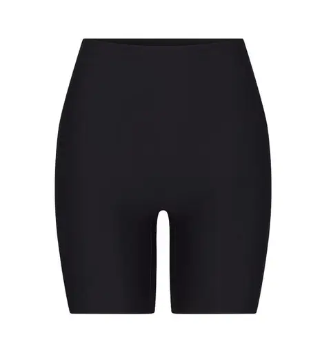 SKIMS Body Butt Enhancing Padded Short in Onyx, Size Small