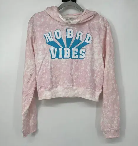 FREEZE “NO BAD VIBES” PINK WHITE AND BLUE CROPPED LONG SLEEVE HOODIE LARGE