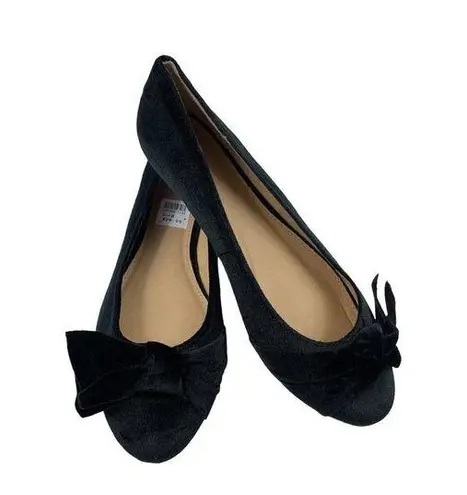 Fioni Women's Black Soft Flats with A Bow