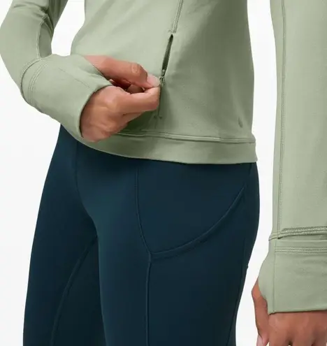 Lululemon  Runderful Long Sleeve Rulu *Brushed
Willow Green