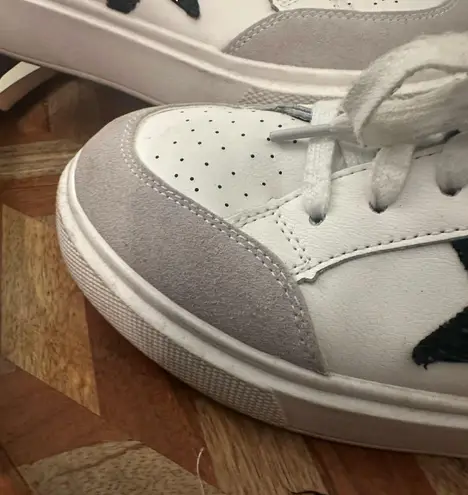 Vintage Havana White Sneakers w/ Sparkly Star – Size 7.5