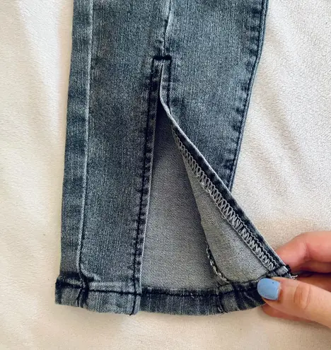 Boutique NEW Charcoal Slit Hem Skinnies