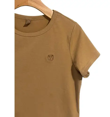 Dazy T Shirt Womens L Brown Cropped Short Sleeve Tee Pullover Top Heart Logo NWT Size L