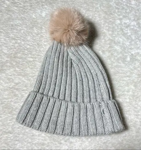 H&M  Light Gray Knit Faux Fur Pom Pom Beanie