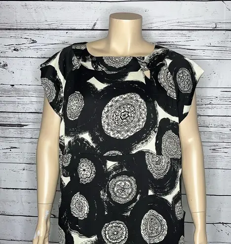 Avenue NWT Size 26 Black & Ivory Geometric Print Dress w/ Pockets