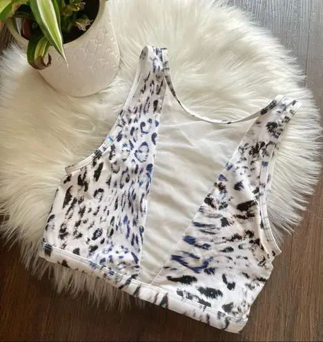 Varley Terri Crop sports Bra in Snow Leopard