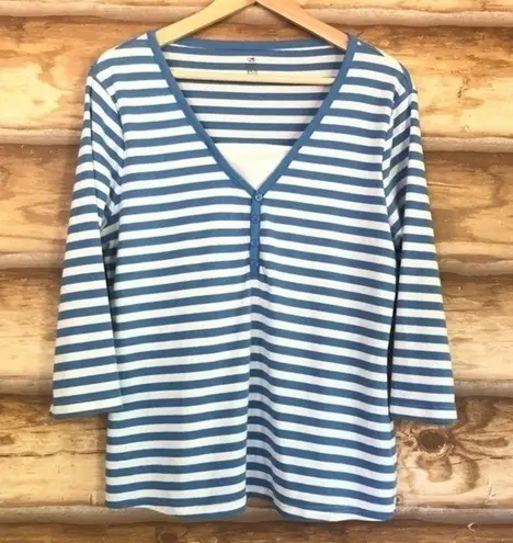 Bobbie & Brooks Bobbie Brooks striped mock layered v-neck size medium