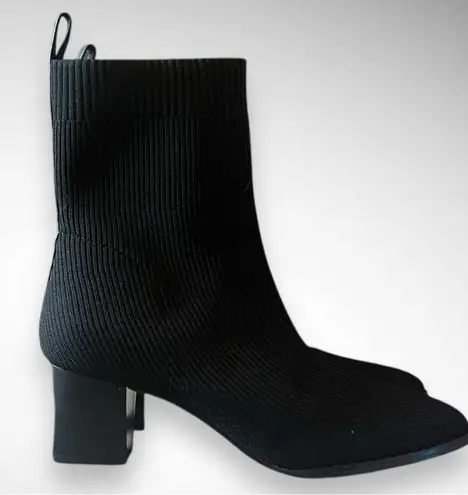 L'AMOUR DES PIEDS Picarus Black Stretch Knit Bootie With Heel Size 7 | EUC