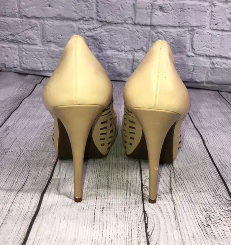 BCBGeneration cut out pattern platform high heels beige size 9