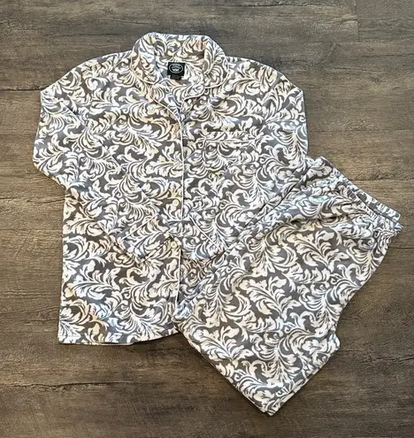 Laura Ashley Medium Fleece Damask Print Satin Trimmed 2-Piece Pajama Set