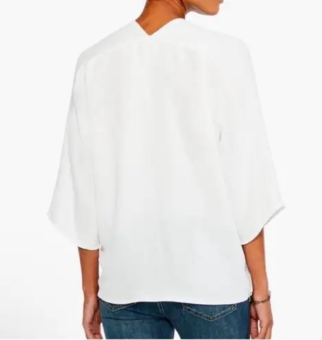 Nic+Zoe  White V-neck Top(Size Medium)