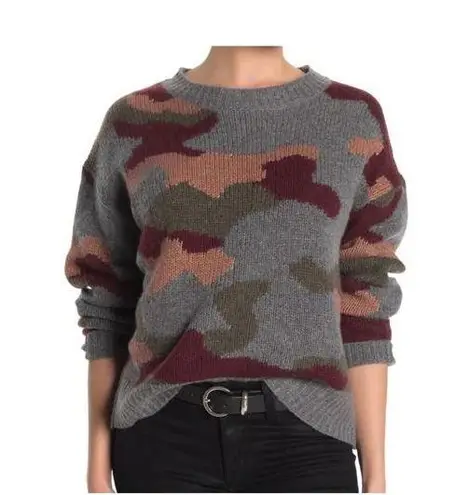 360 Cashmere  Camo Print Pullover Crewneck Pullover Sweater. XS