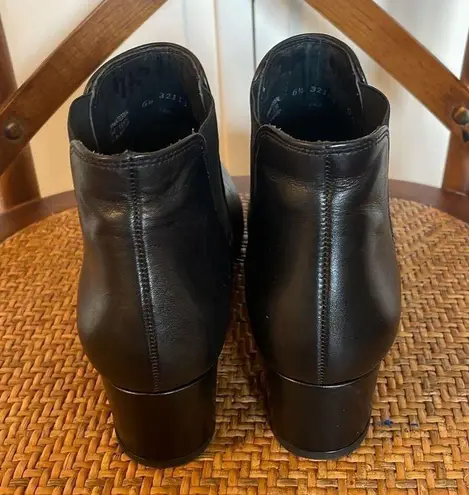 Paul Green  Nell Hydro water resistant block heel black leather bootie 6.5