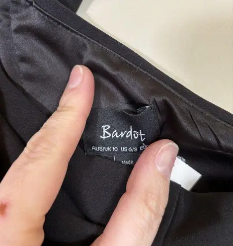 Bardot Black Willow One Shoulder Choker Style Minidress. Size: US 6