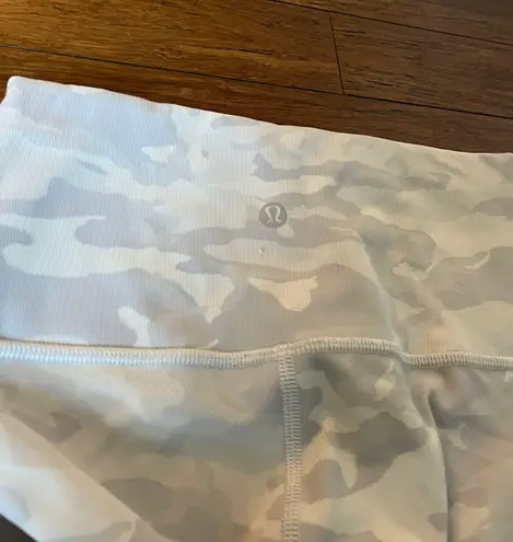 Lululemon Wunder Train Biker Shorts