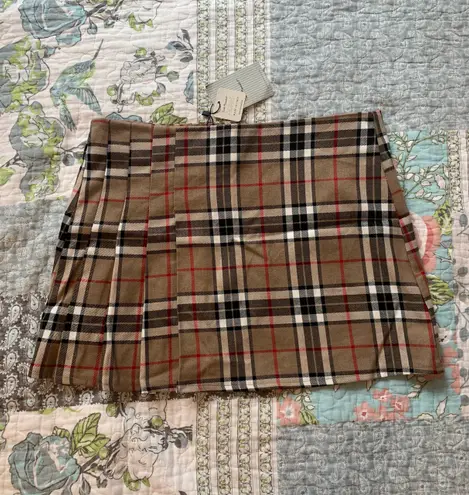 Burberry Print Low Rise Mini Skirt Tan Size M - $27 New With