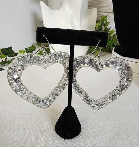 Clear Resin Heart Hoop Earrings with Silver Metallic Stars
