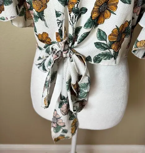 January 7 Crop Strappy Tie Front Floral Top Size Small