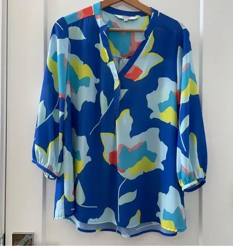 CROSBY by Mollie Burch Floral Print Blue V Neck Blouse Size M
