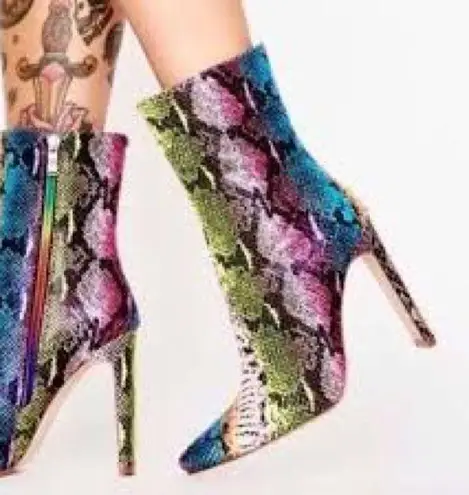 Azalea Wang skaywalker rainbow snake skin boots heeled boots women’s size 7 Pink