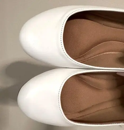 Soda  White Ballet Flats