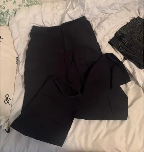 Brandy Melville  Cargo Pants Black