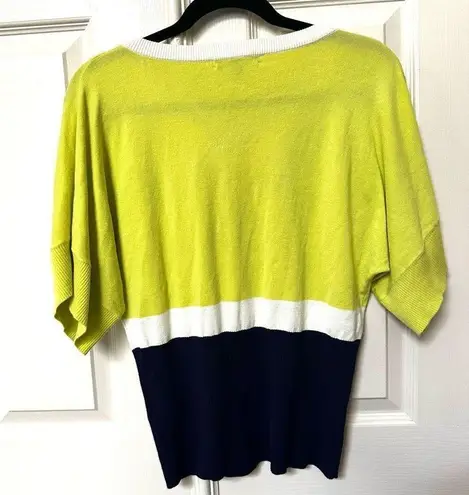 Cable & Gauge yellow and blue short sleeved sweater