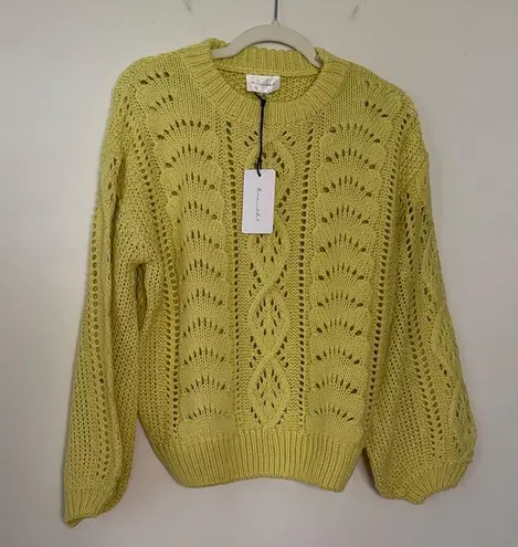 Line and Dot NWT yellow fluffy rounded sweater with cable knitting