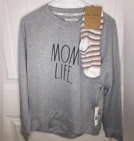 Rae Dunn “Mom life” long sleeve pullover with fuzzy socks