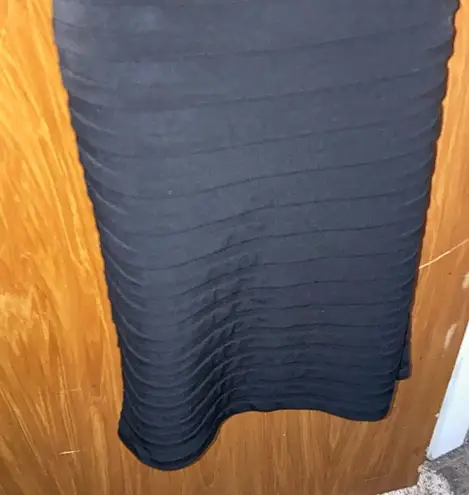 XScape by Joanna Chen Black Pencil Skirt - Size 4