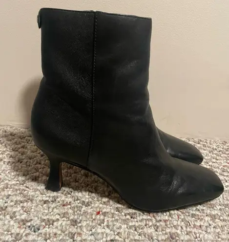 Sam Edelman  Lizzo Leather Ankle Boot Kitten Heel Black Zipper- Size 9