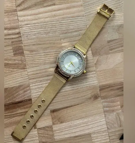 Crystal Embellishments Ladies Watch Silver Shimmery Dial Gold